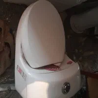 توالت فرنگی تمیز و سالم