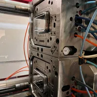 سرپرست تزریق در شهرک صنعتی شمس آباد