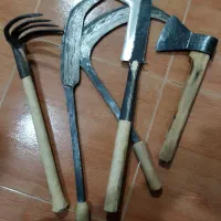 تبر ، داس ، چنگک ، دومدل داس علف زن