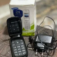 تلفن همراه معمولی سامسونگ تاشو