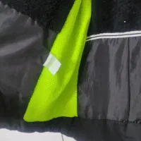 کاپشن|کفش و لباس بچه|مهاجران, |دیوار