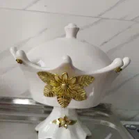 ظرف شکلات و اجیل