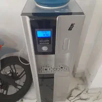 یک عدد اب سرد کن یخچال دار دیجیتال