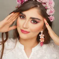 میکاپ حرفه ای فقط با ۸۵۰ هزارتومان|خدمات آرایشگری و زیبایی|رشت, معلم|دیوار
