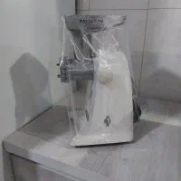 توستر و چرخ گوشت سالم