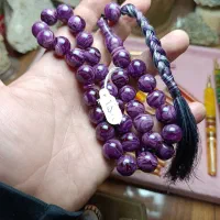 تسبیح کهربا رگه پیچ گرد بنفش خاص