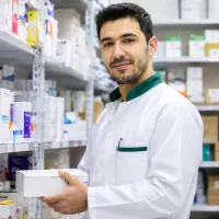 نیروی کمک انبار دار داروخانه