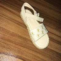 صندل دخترانه نو و استفاده نشده