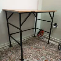 میز دست ساز فلزی