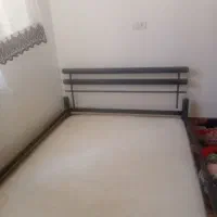 تخت همراه تشک