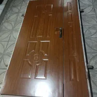 درب ورودی آپارتمان در حد نو