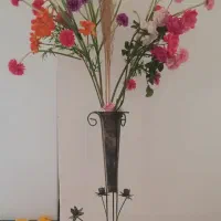 گل وگلدان