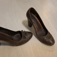 کفس مجلسی زنانه|کیف، کفش، کمربند|شیراز, باغ تخت|دیوار