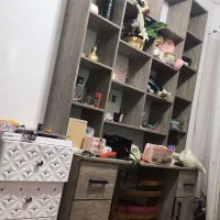 میز تحریر و کتابخونه