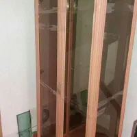 ویترین شیشه ای