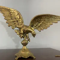 برنز عقاب سنگین وزن و بزرگ