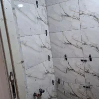نصب کاشی و سرامیک قرنیز و بین کابینت|خدمات پیشه و مهارت|پرند, فاز ۵|دیوار