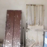 دو عدد درب با چارچوب به فروش میرسد