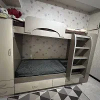 تخت دو طبقه با میز تحریر