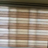 پرده زبرا. پرده اطاق خواب.چوب پرده والان