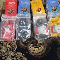 شکلات خرمایی مغز دار با طعم مختلف