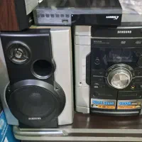 مبل،تلویزیون،تخت خواب ۲نفره با تشک،پخش صوتی|مبلمان خانگی و میز عسلی|رشت, گلباغ نماز|دیوار