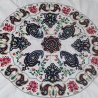 یک تخته پته دست دوز سفید در ابعاد یک متر