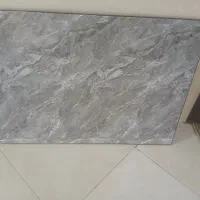 میز تاشو کم جا نشسته