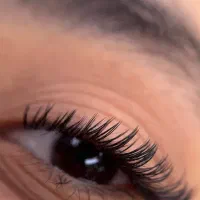 مژه‌کار ماهر