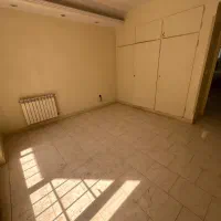 ۱۹۰ متر سه خواب طبقه اول، تمیز، نورگیر عالی (moti)|اجارهٔ خانه و ویلا|تهران, گلستان (شهرک راه آهن)|دیوار