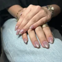 کاشت ناخن|خدمات آرایشگری و زیبایی|اراک, |دیوار