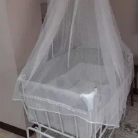 تخت کنار مادر(گهواره شو)