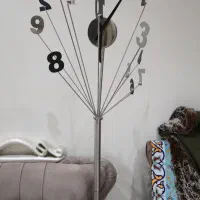 ساعت پایه دار فلزی