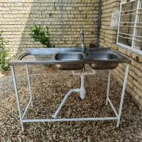 سینک درحد نو چهارپایه دار