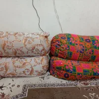 دو جفت بالش لوله ای|رختخواب، بالش، پتو|خاش, |دیوار