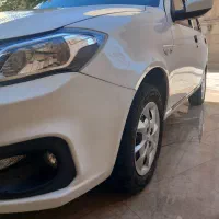 ساینا اس سفید