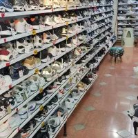 فروشنده خانم