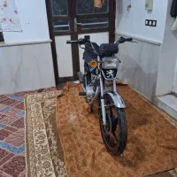 موتور ۲۰۰مدل ۱۳۹۵ پلاک ملی تک برگ سند در حد نو کم