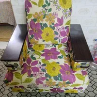 مبل پارچه گلدار سالم و تمیز