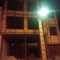 خانه سه طبقه نیمه ساز