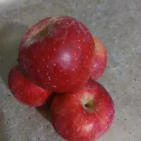 سیب قرمز و سفید|خوردنی و آشامیدنی|انگوران, |دیوار