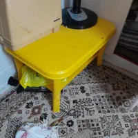 یک عددمیزپلاستیکی