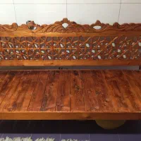 تخت شاه نشین چوبی