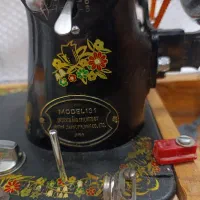 دو عدد چرخ خیاطی قدیمی ( ژانومه . ثریا )|کلکسیون اشیاء عتیقه|لاهیجان, کوی خزر|دیوار