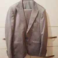 کت شلوار طوسی