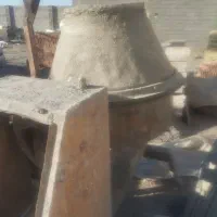 بتونیر کار کرده. و دستگاه بلوکه 3تایی