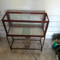 آکواریوم به همراه پایه و وسایل