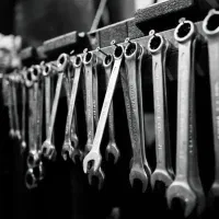 نیازمند نیروی کار