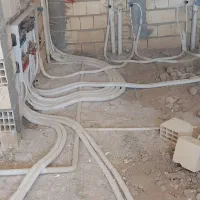 نیازمنده پیمان کار گچ کار و سنگ کار پله