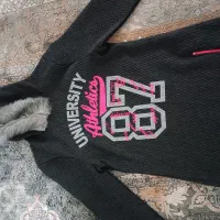 هودی|لباس|قم, ولیعصر|دیوار